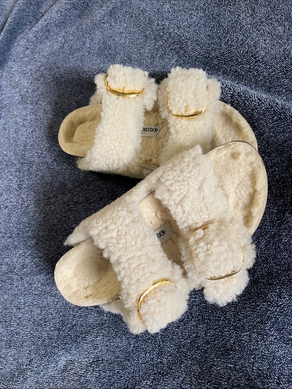 Birkenstock Shearling Arizona Big Buckle Teddy Eggshell Double Strap Slides - Picture 2 of 9